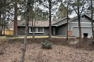 60625 Newcastle Dr, Bend, OR 97702 - Photo 3