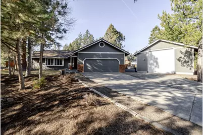 60625 Newcastle Drive, Bend, OR 97702 - Photo 3