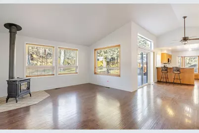 60625 Newcastle Drive, Bend, OR 97702 - Photo 13