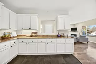 267 Meadow Dr, Ashland, OR 97520 - Photo 15