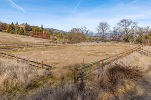 80 Placer Hill Dr, Jacksonville, OR 97530 - Photo 121