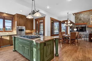 65885 Pronghorn Estates Dr, Bend, OR 97701 - Photo 15