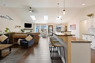 20017 Voltera Pl, Bend, OR 97702 - Photo 9