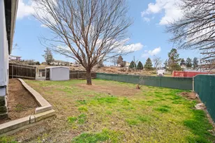 682 SE 10th St, Madras, OR 97741 - Photo 27