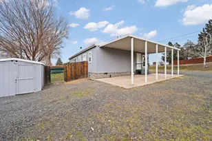 682 SE 10th St, Madras, OR 97741 - Photo 31