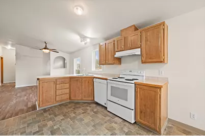 682 SE 10th Street, Madras, OR 97741 - Photo 13