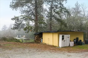 2587 Woodland Park Rd, Grants Pass, OR 97527 - Photo 35