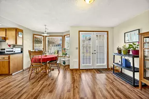 3030 Adams Cir, Medford, OR 97504 - Photo 7