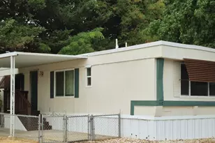 442 Ashwood Dr, Grants Pass, OR 97526 - Photo 15