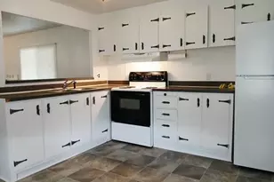 442 Ashwood Dr, Grants Pass, OR 97526 - Photo 3