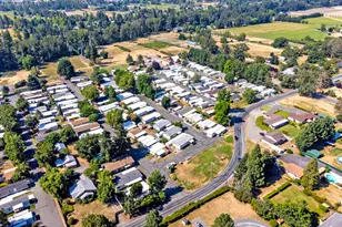 442 Ashwood Dr, Grants Pass, OR 97526 - Photo 25