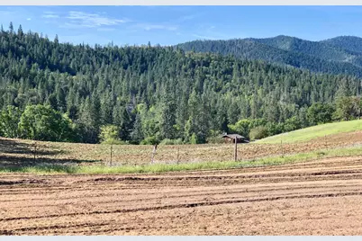 10250 Sterling Creek Road, Jacksonville, OR 97530 - Photo 9