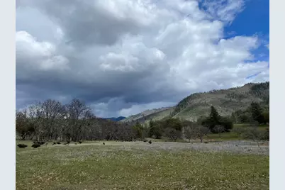 10250 Sterling Creek Road, Jacksonville, OR 97530 - Photo 5