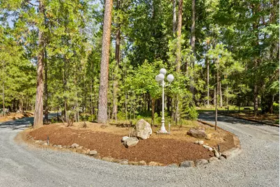 4235 Pleasant Creek Road, Rogue River, OR 97537 - Photo 77