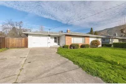 714 NE Riddle Drive, Grants Pass, OR 97526 - Photo 31