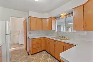 714 NE Riddle Dr, Grants Pass, OR 97526 - Photo 5