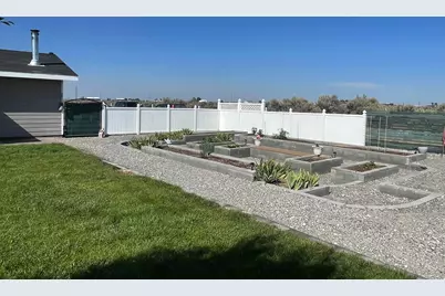 87722 Pinion Lane, Christmas Valley, OR 97641 - Photo 25