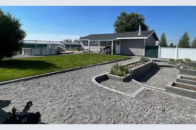 87722 Pinion Lane, Christmas Valley, OR 97641 - Photo 23