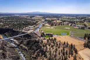 3885 NE Xenolith St, Terrebonne, OR 97760 - Photo 49