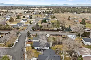 21387 Starling Dr, Bend, OR 97701 - Photo 37