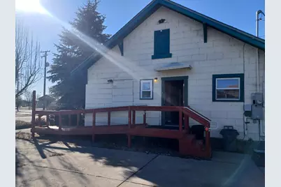 325 S Fifth Street, Klamath Falls, OR 97601 - Photo 3