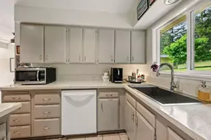 4955 Sterling Creek Rd, Jacksonville, OR 97530 - Photo 15