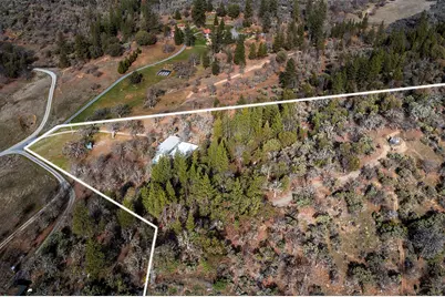 10376 Sterling Creek Road, Jacksonville, OR 97530 - Photo 11