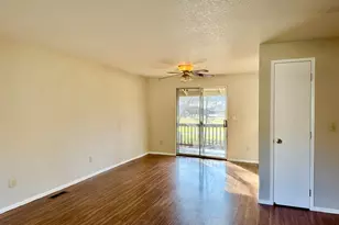 300 Shafer Ln, Jacksonville, OR 97530 - Photo 3