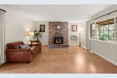 1240 Westmont Drive, Jacksonville, OR 97530 - Photo 9