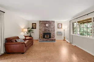 1240 Westmont Dr, Jacksonville, OR 97530 - Photo 9