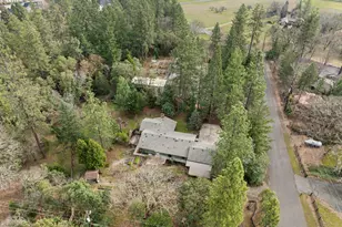 1240 Westmont Dr, Jacksonville, OR 97530 - Photo 49