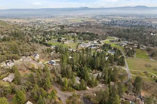 1240 Westmont Dr, Jacksonville, OR 97530 - Photo 53