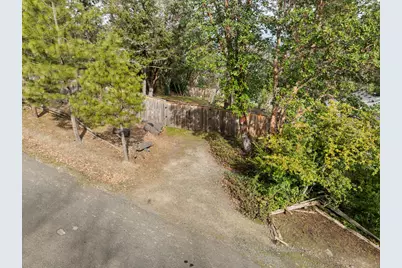 1240 Westmont Drive, Jacksonville, OR 97530 - Photo 41