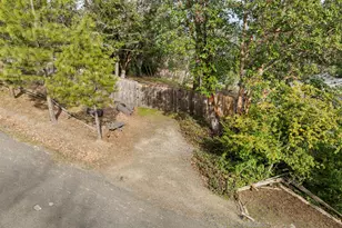 1240 Westmont Dr, Jacksonville, OR 97530 - Photo 41