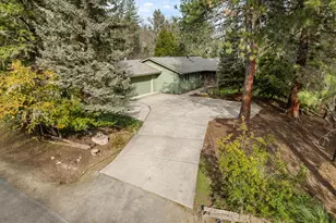 1240 Westmont Dr, Jacksonville, OR 97530 - Photo 43