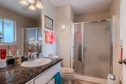 2082 College Way, Medford, OR 97504 - Photo 11