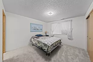 2101 Poplar Dr, Medford, OR 97504 - Photo 11