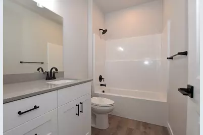 2352 SW 25th Street, Redmond, OR 97756 - Photo 17