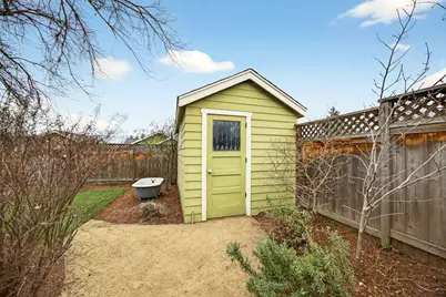 156 Van Ness Avenue, Ashland, OR 97520 - Photo 57