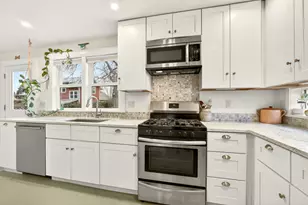 156 Van Ness Ave, Ashland, OR 97520 - Photo 23