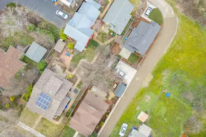 156 Van Ness Avenue, Ashland, OR 97520 - Photo 9