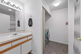 2150 SW Canyon Dr, Redmond, OR 97756 - Photo 7