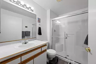 2150 SW Canyon Dr, Redmond, OR 97756 - Photo 11