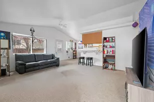 2150 SW Canyon Dr, Redmond, OR 97756 - Photo 3