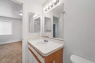 2150 SW Canyon Dr, Redmond, OR 97756 - Photo 17