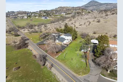 4935 Cherry Lane, Medford, OR 97504 - Photo 63