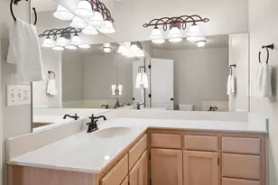 4935 Cherry Ln, Medford, OR 97504 - Photo 35