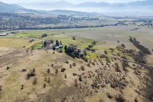 4935 Cherry Ln, Medford, OR 97504 - Photo 61