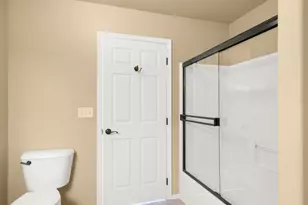 4935 Cherry Ln, Medford, OR 97504 - Photo 39