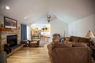 1430 Yellowstone Ave, Medford, OR 97504 - Photo 11